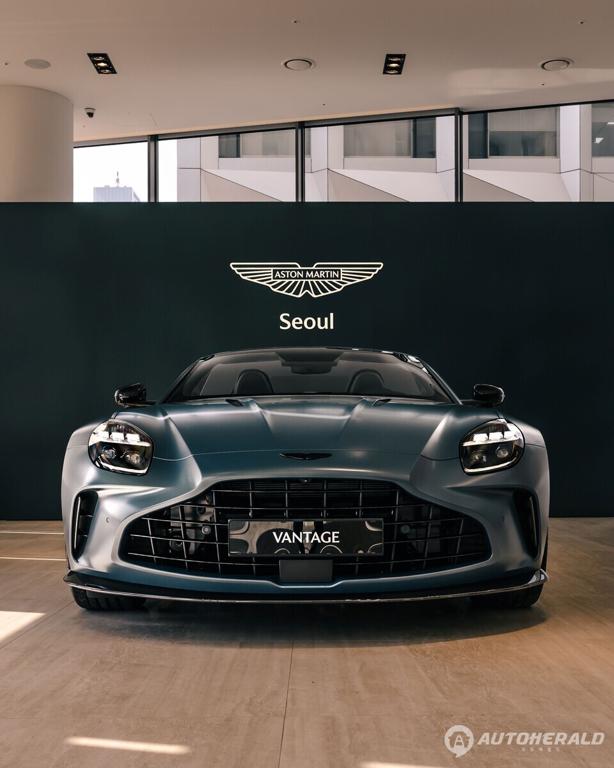 애스턴마틴 국내 공식 수입사 브리타니아오토가 ‘밴티지 로드스터를 국내 최초로 공개하며, 오는 8월 15일까지 애스턴마틴 서울 전시장에서 전시를 함께 진행한다. (출처; 애스턴마틴)