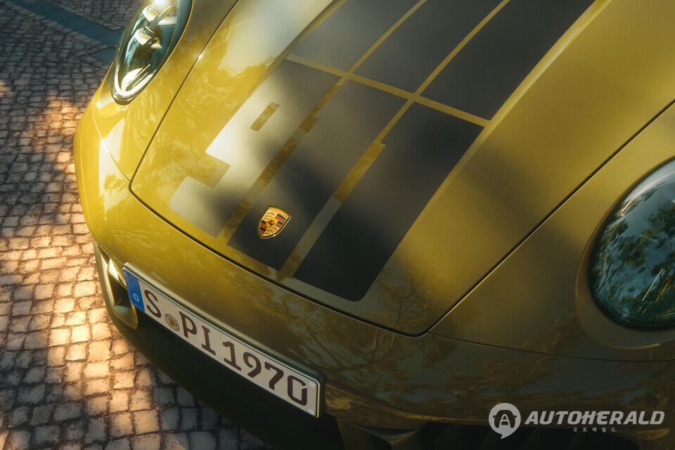 신차는 911 카레라 GTS 카브리올레의 하이브리드 시스템을 기반으로 제작됐다(출처: 포르쉐)