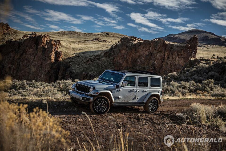 리콜 대상은 2020~2025년형 지프 랭글러 4xe와 2022~2026년형 그랜드 체로키 4xe로, 미국에서만 32만여대가 포함된다(출처: 지프)