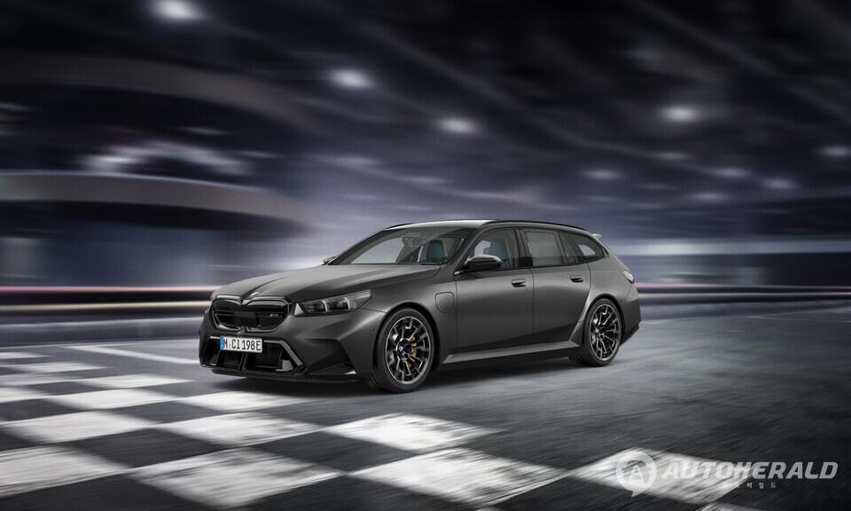 BMW 뉴 M5 투어링 퍼스트 에디션