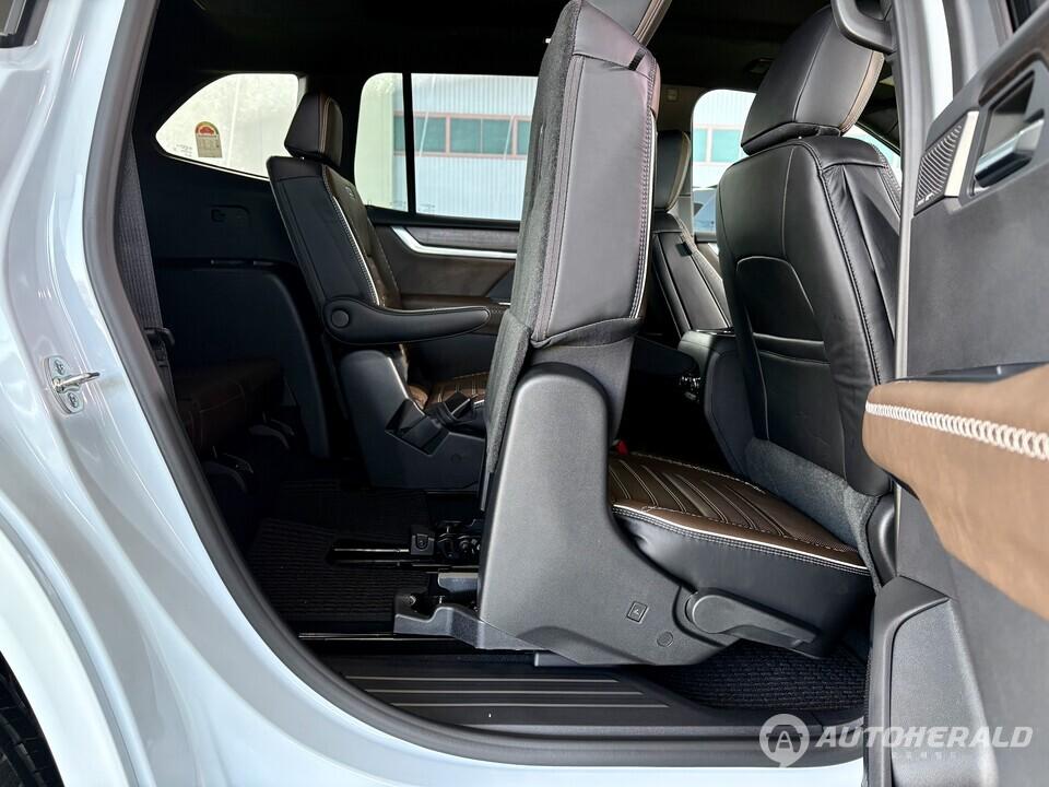 GMC 아카디아의 3열 탑승구 (오토헤럴드 김흥식 기자)