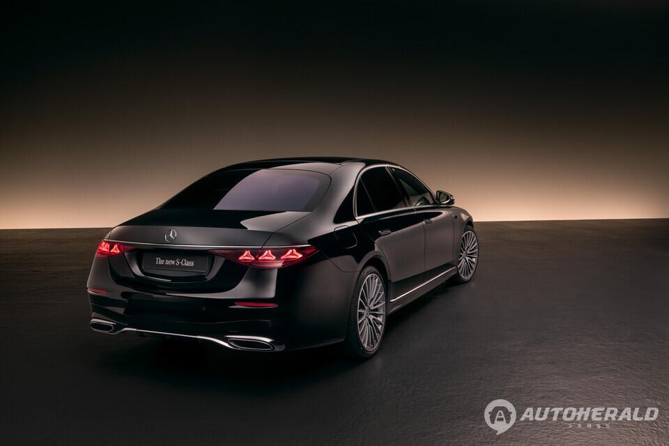 더 뉴 메르세데스 벤츠 S 클래스 후면. (메르세데스 벤츠 제공)