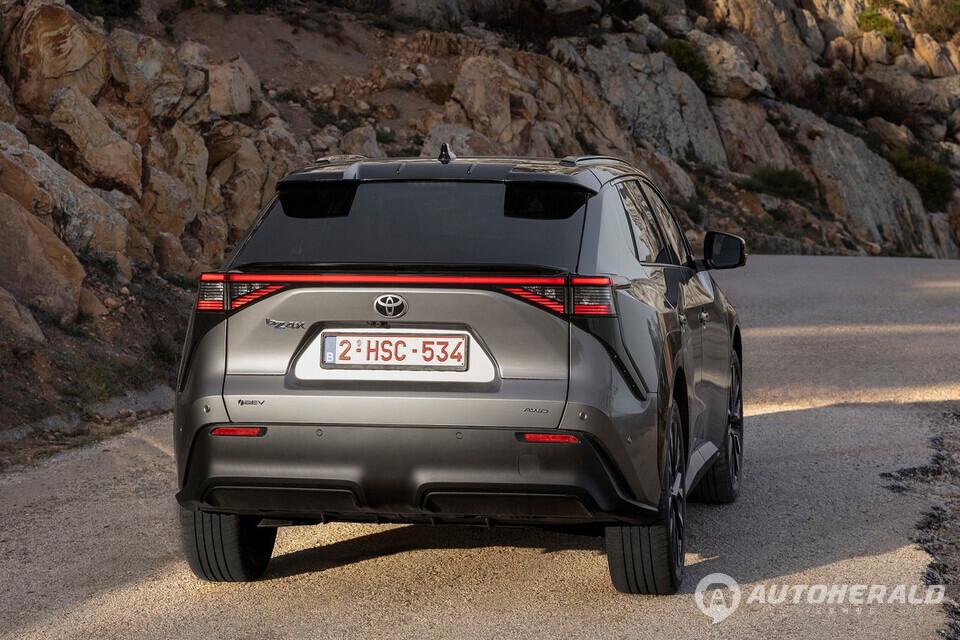 미국 도로교통안전국(NHTSA)에 제출된 이번 리콜 공지에 따르면, 한국 사양의 교체용 테일램프가 미국으로 유통돼 일부 차량에 장착됐을 가능성이 제기됐다(출처: 도요타)