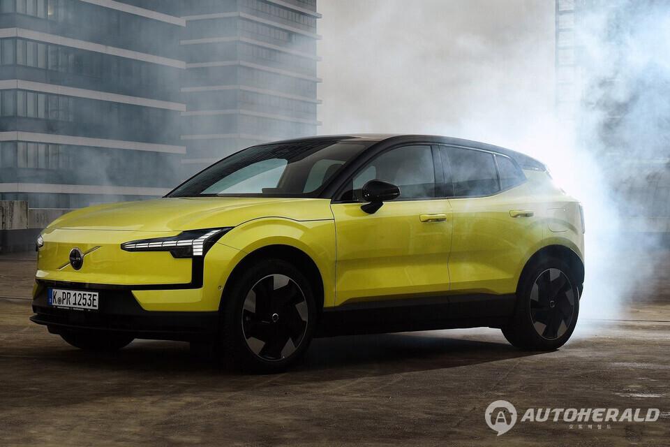 볼보자동차가 소형 전기 SUV 'EX30' 4만여 대를 대상으로 대규모 리콜을 실시한다.(출처: 볼보자동차)