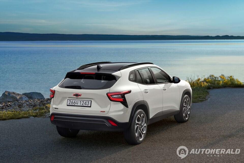 이번 스페셜 에디션은 기존 RS 트림의 역동적인 성격을 유지하면서도 레드 포인트 중심의 디자인 테마를 강화했다.(쉐보레 제공)