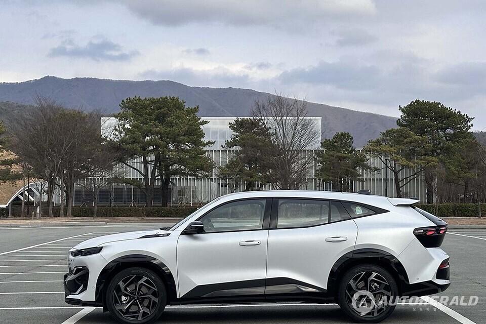 필랑트 실제 주행에서 느껴지는 첫 인상은 매우 매끄러운 동력 전달이다.(오토헤럴드 김훈기 기자)