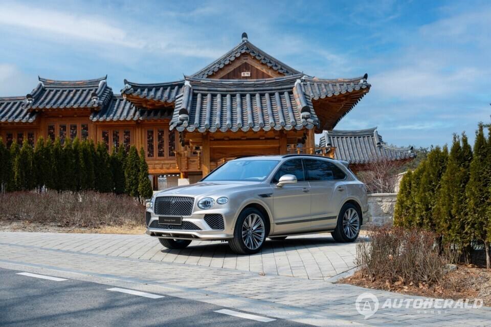 벤틀리모터스코리아가 '더 뉴 벤테이가 스피드'를 한국 시장에 공식 출시한다고 12일 밝혔다.(벤틀리 제공)  