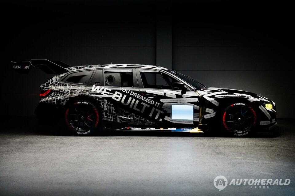 BMW M4 GT3 기술 기반으로 제작한 M3 투어링 24H 레이스카. (BMW 제공)