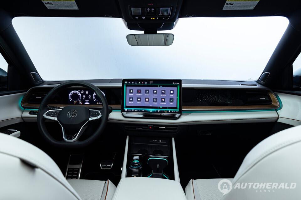 아틀라스는 대형 패밀리 SUV라는 기존 정체성을 유지하면서도 디지털 경험과 실내 품질을 개선하는 방향으로 진화하고 있다(출처: 폭스바겐)