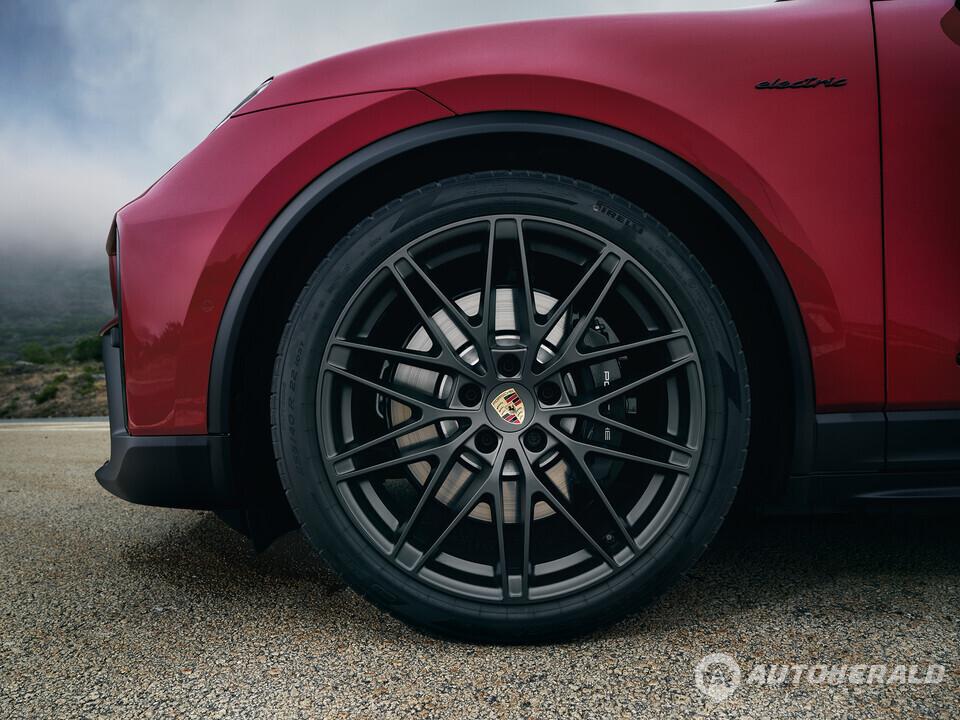 신형 마칸 GTS 일렉트릭은 최고출력 516마력(PS), 최대토크 97.4kg·m의 성능을 발휘한다(포르쉐)