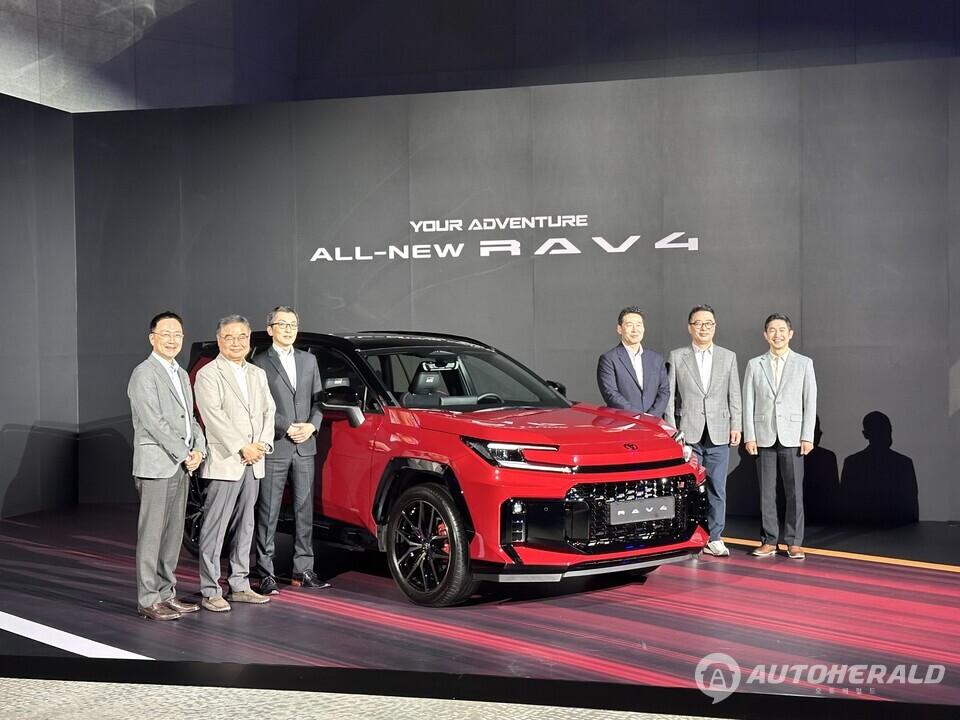 토요타코리아가 브랜드 대표 SUV '올 뉴 RAV4(ALL-NEW RAV4)'를 16일 국내 출시하고 본격적인 판매에 돌입한다(오토헤럴드 김훈기 기자)