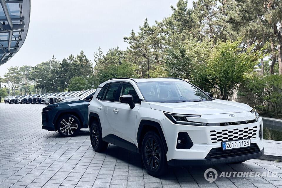 토요타 RAV4는 글로벌 SUV 시장을 이야기할 때 빼놓을 수 없는 모델이다(오토헤럴드 김훈기 기자)
