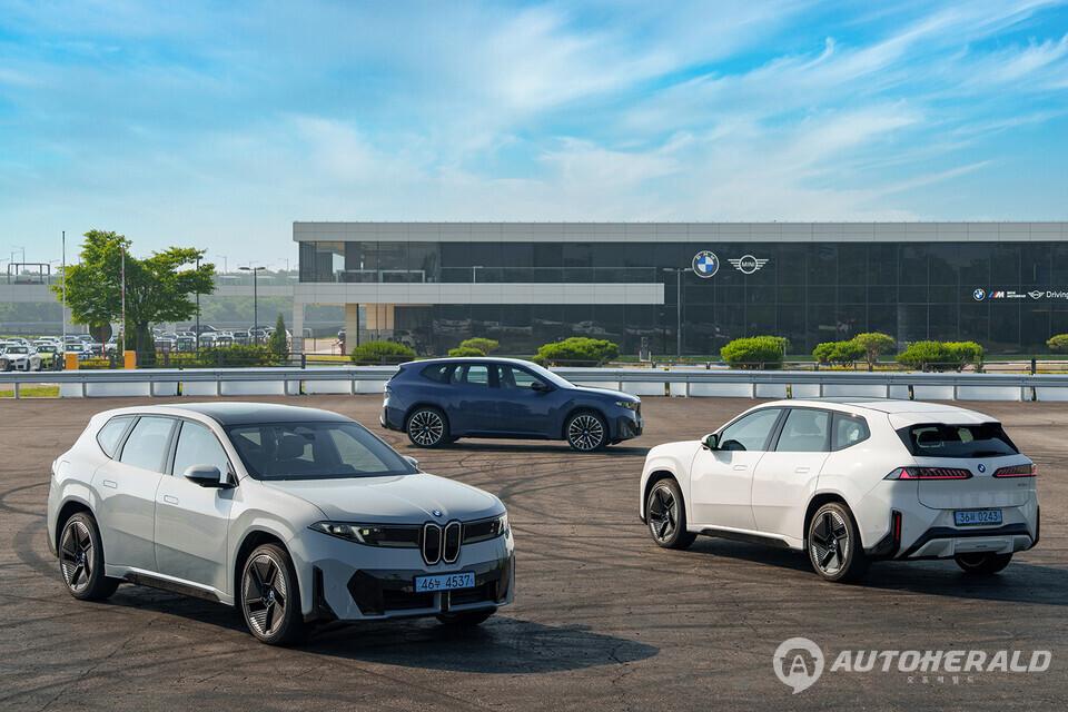 BMW코리아가 차세대 프리미엄 순수전기 SAV '더 뉴 BMW iX3'를 국내 시장에 공식 출시한다고 18일 밝혔다(BMW)