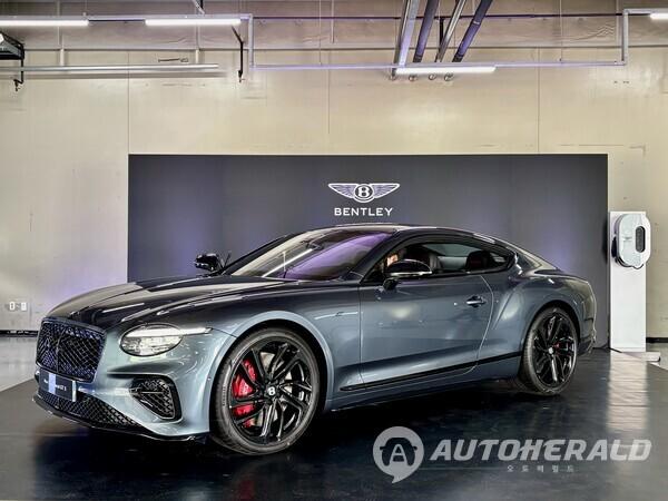 벤틀리 코리아가 최근 출시한 컨티넨탈 GT S. 680마력의 강력한 퍼포먼스와 럭셔리한 가치를 오너가 직접 경험할 수 있는 모델로 주목 받고 있다. (오토헤럴드 김흥식 기자)
